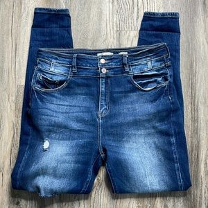 KanCan Signature Kurvy Ultra High Rise Ankle Skinny Distressed Jeans, size 31